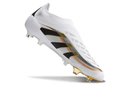 BOTA DE FUTBOL ADIDAS PREDATOR TONGUE FG ELITE - BLANCO/DORADA